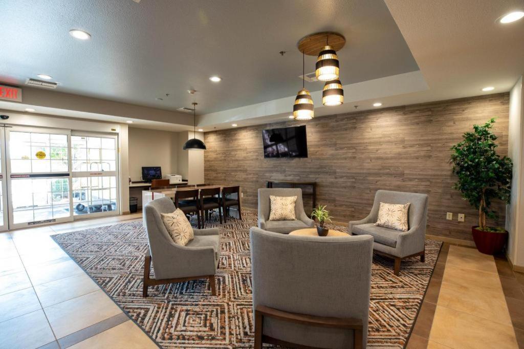Candlewood Suites Saint Joseph By Ihg Extérieur photo